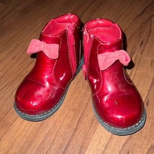 Red toddler boots. Size 6